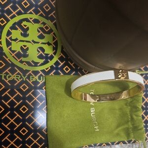 NWOT Tory Burch White Enamel and Gold Logo Hinge Bangle Bracelet
